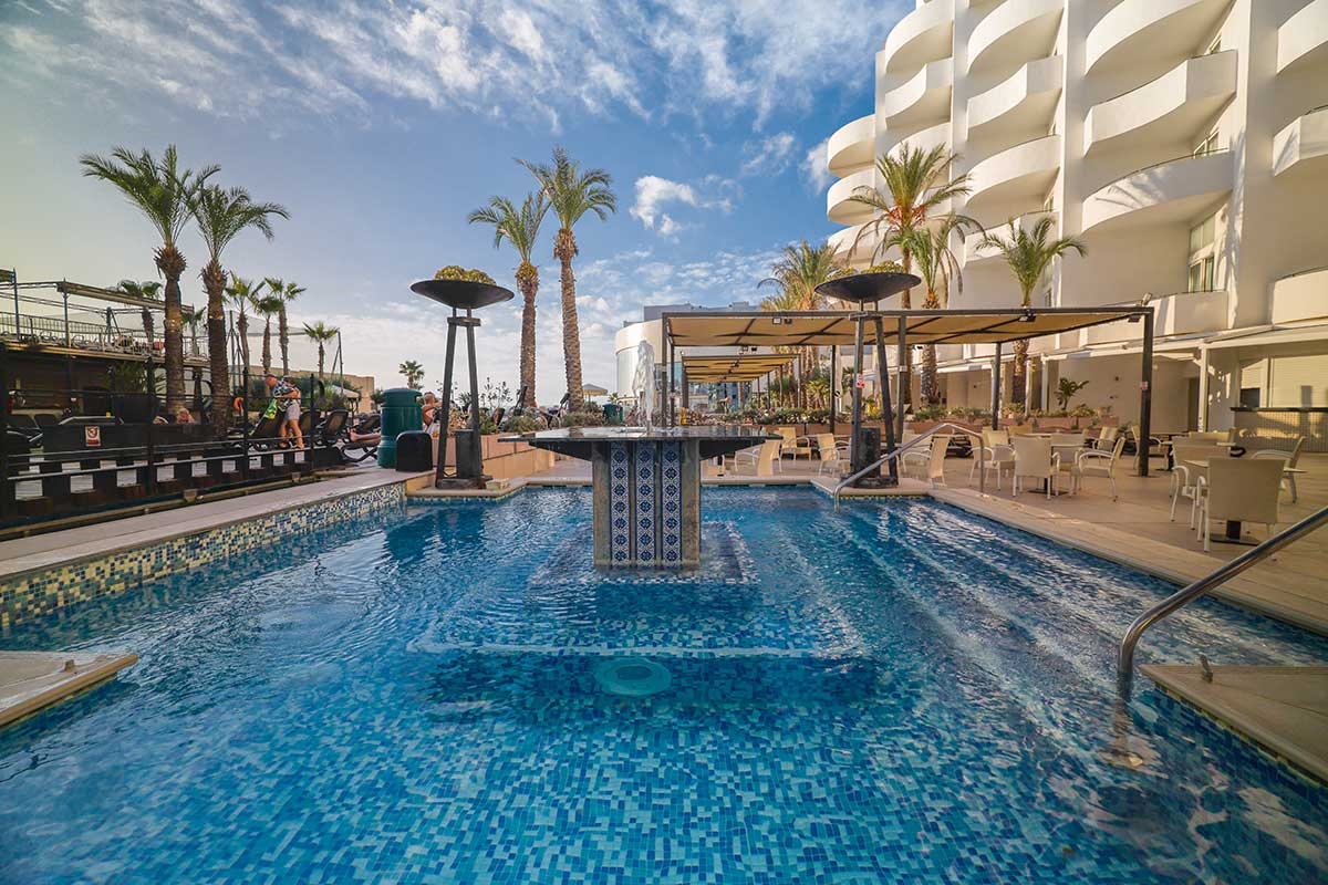 db San Antonio Pool