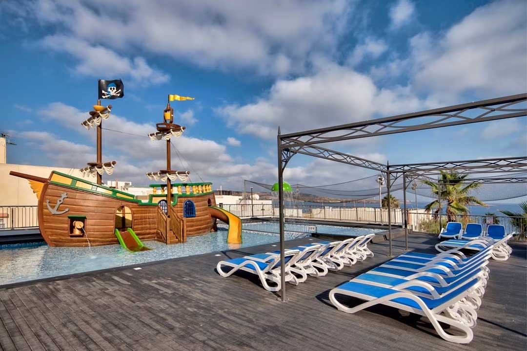 db San Antonio Sundeck