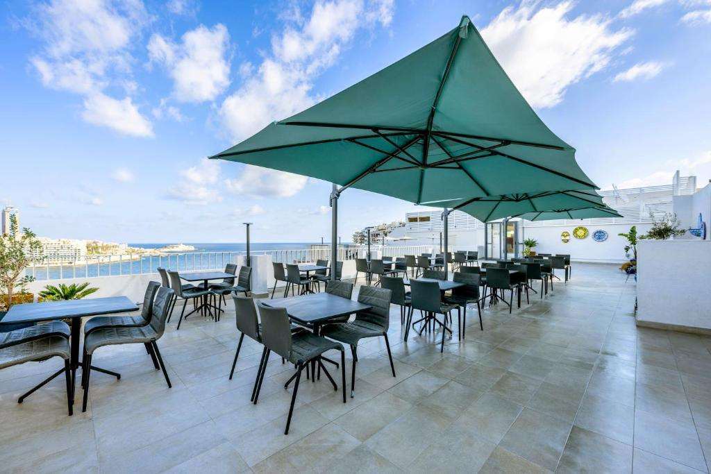 Plaza Regency Hotel