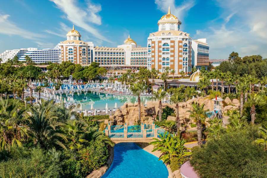 Delphin Be Grand Resort